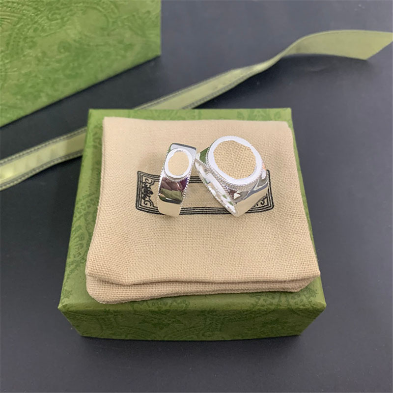 

Classic Ribbed Couple Rings Hollow Oval Light Rings Adult Minute Surface Smooth Jewelry