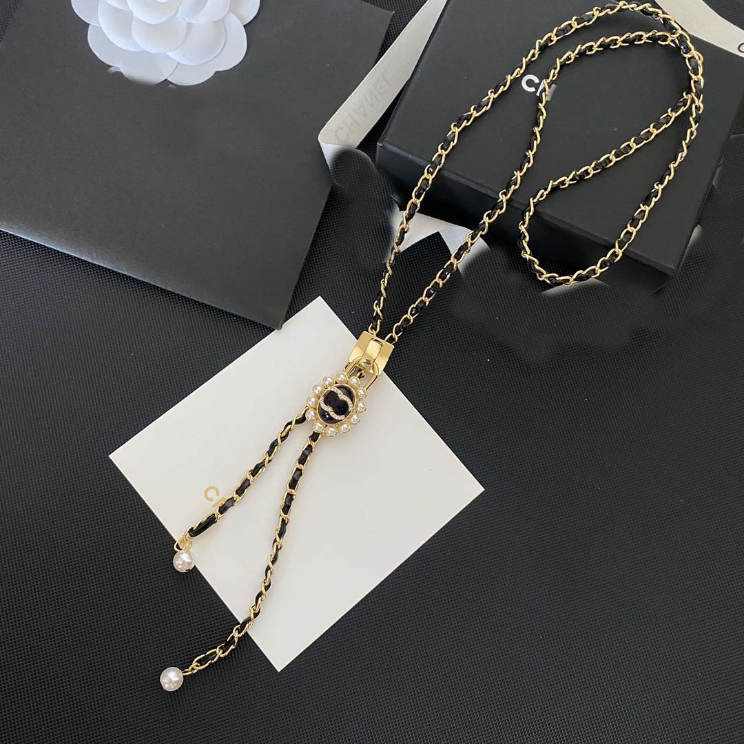 

Luxury Designer Chokers Pendant Necklaces Gold Women Necklace Leather Choker Chain Gold Plated Copper Letter Pendant Necklaces For Women Jewelry