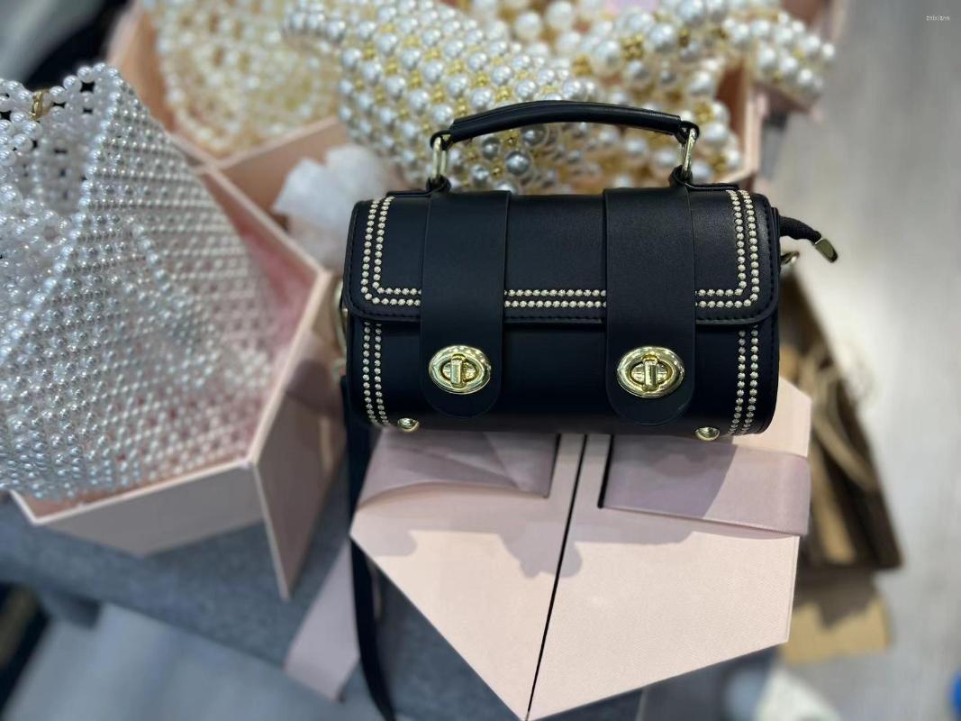 

Evening Bags 2023 Spring And Summer Fashion High Texture Western Style Messenger Bag Easy Matching Trendy Portable Women's, Black