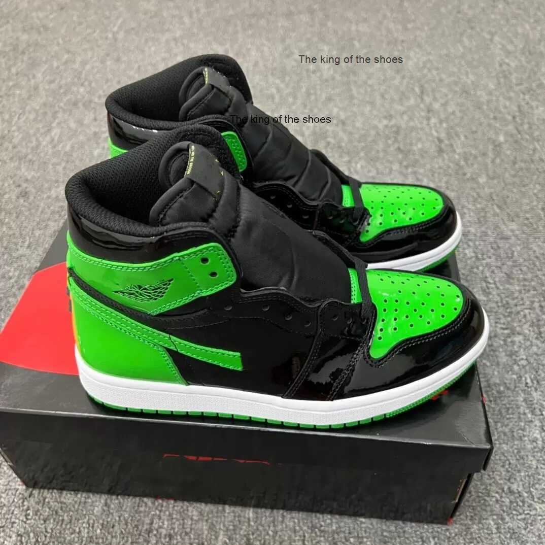 

2023 OG2023 OG Designer 1 Patent Leather Basketball Shoes Jumpman 1s High Men/Women Pine Green BlackSportswear Sneakers THE Boxes Coming, Pine green black