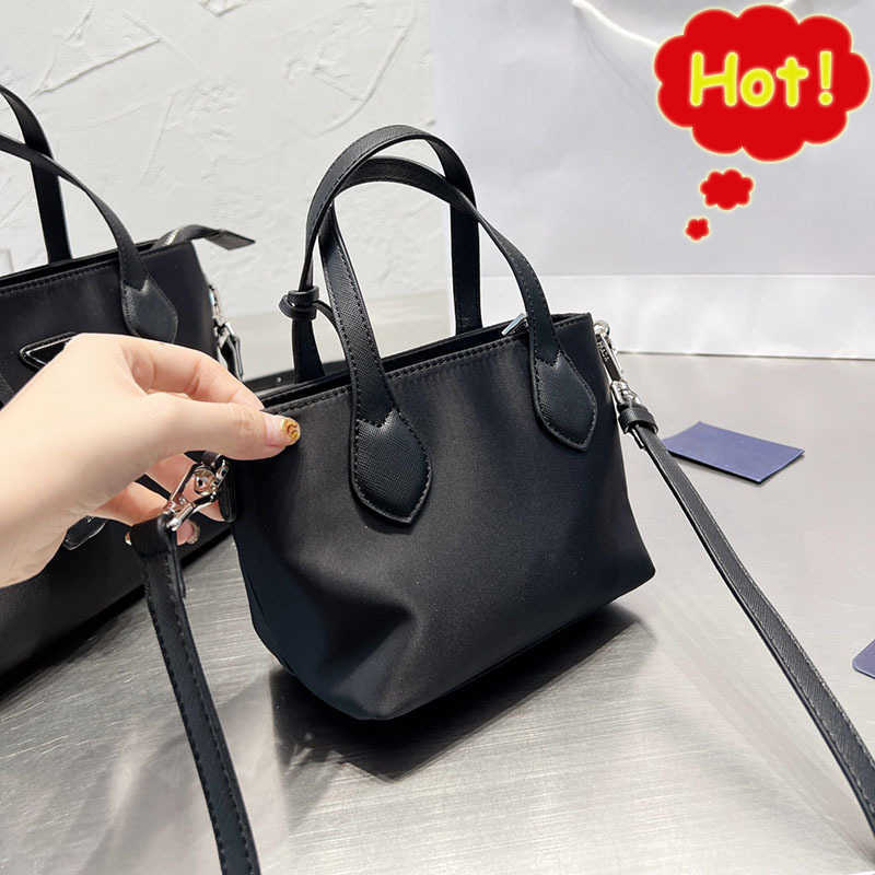

Prads totes designer handbag women bag Handbags Prade the Tote bags Luxuries designers womens crossbody Handbag Shoulder 7A high quality purses wallet GMUY, Prad-black
