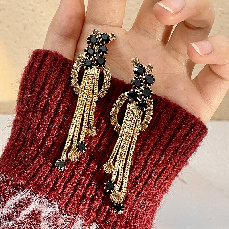 

Backs Earrings Autumn And Winter Exaggerated Metal Tassel Earclip Temperament Flash Crystal Women's Long Vintage Clip