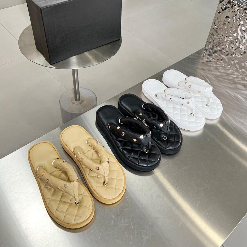 

Women Thick-Soled Slipper Designer New Style Flip-Flops Leather Women Sandbeach Shoe Slipper Summer Outdoor Fashion Rhombus Lattice sandal, Khaki