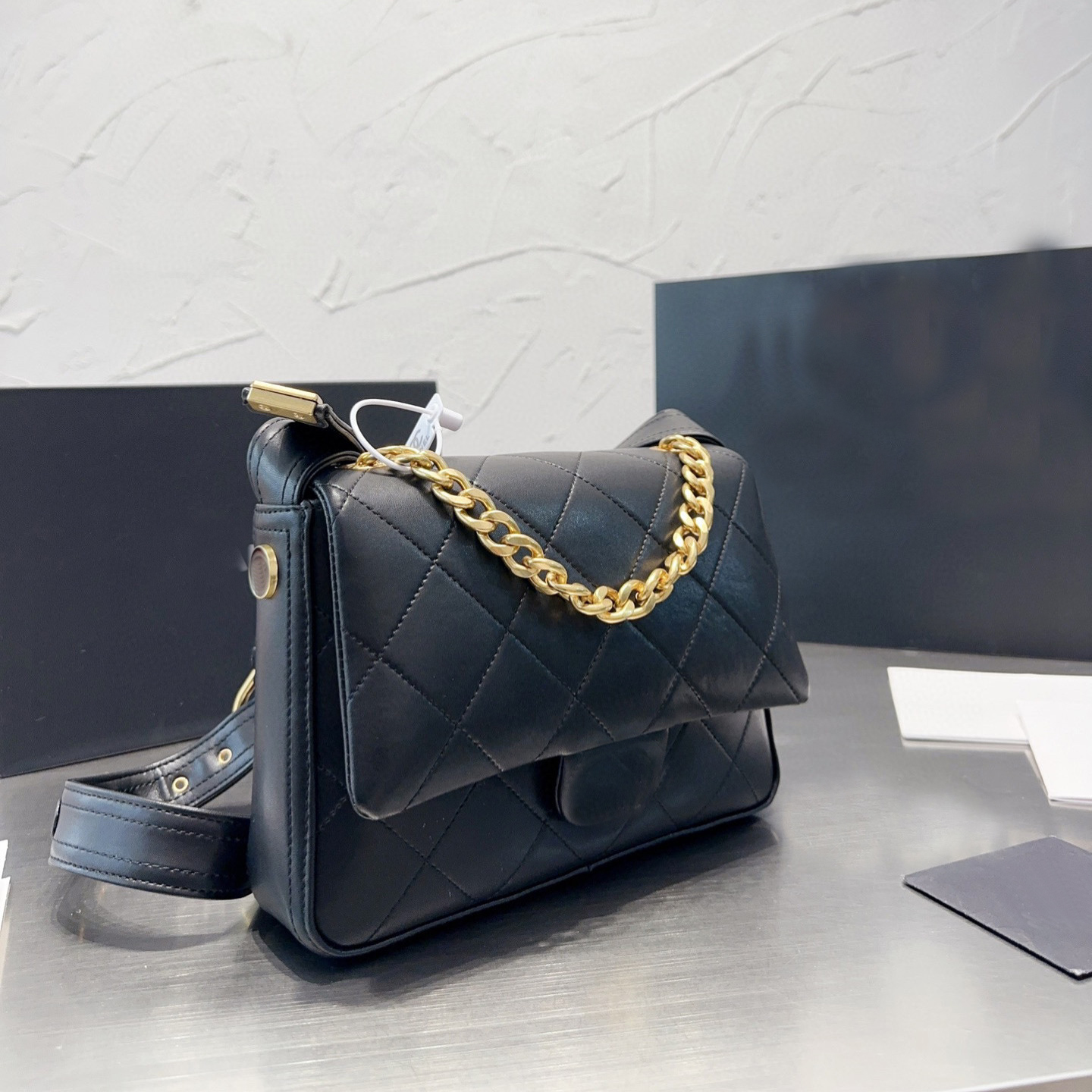 

Designer Bag Women Flap Handbag Diamond Lattice Gold Chain Crossbody Purse Double Letter Logo, Cream