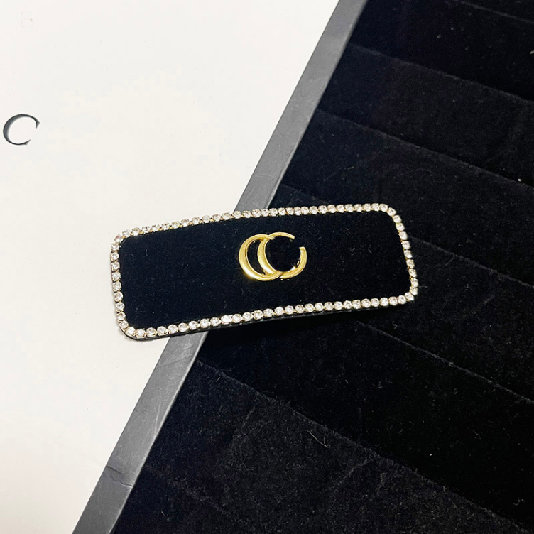 

Luxury Designer Hair Clip Womens Solid Color Brand Black Velvet Hairpin Fashion Womens Vintage Wide Edge Square Hair Hoop Head Accessories Gifts Wholesale