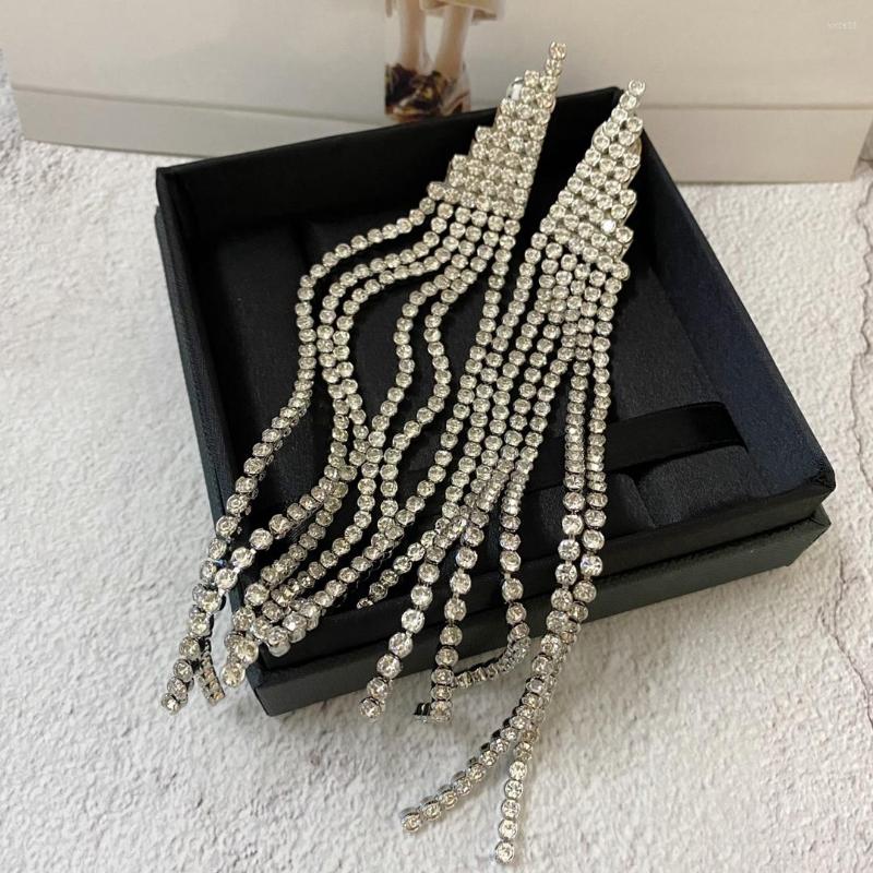 

Dangle Earrings Europe Fashion Jewelry Crystal Tassel Long Ear Clip Women Top Quality Shine Famous Designer Runway Trendy