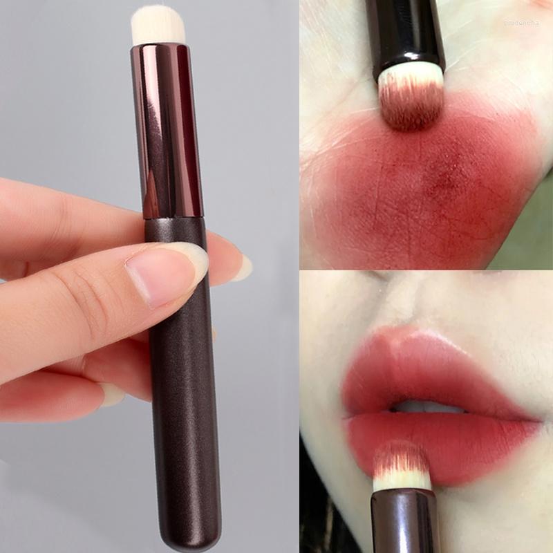 

Makeup Brushes Lips Brush Multi Matte Lipstick Smudge Eye Dark Circles Small Concealer Professional Non-marking Make Up Tool 1PCS