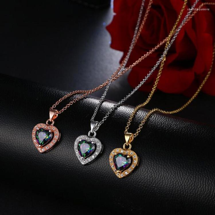 

Pendant Necklaces Top Quality Fashion Classic Heart Necklace Exquisite Mosaic Variegated Colored Zircon Fine Thin Clavicle Chain For Women