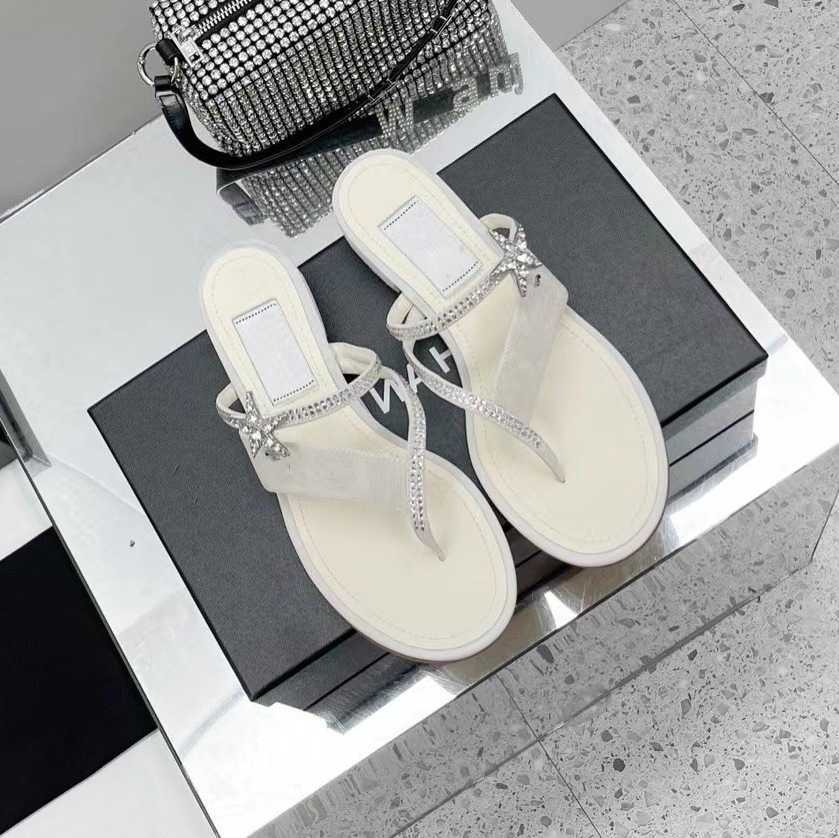 

Designer slides channel slipper sandals High version small fragrance Diamond Star clip toe flat sandals women's clip foot thick heel sandals, White