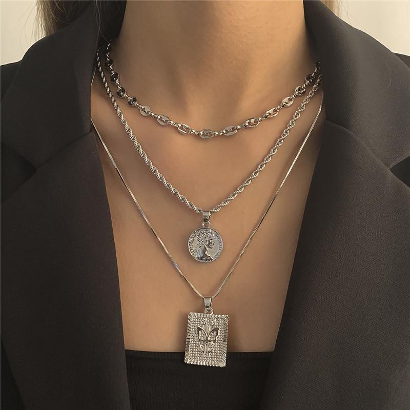 

Chains Fashion Ethnic Style Long Geometric Portrait Necklace Female Hip Hop Trend Twist Chain Butterfly Square Pendant Jewelry