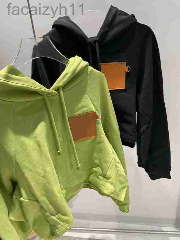 

Women' Hoodies & Sweatshirts Designer High Edition 22 Autumn/Winter New Leather Brand Hooded Drawstring Sweater Couple Short Casual Top RTUX, Green