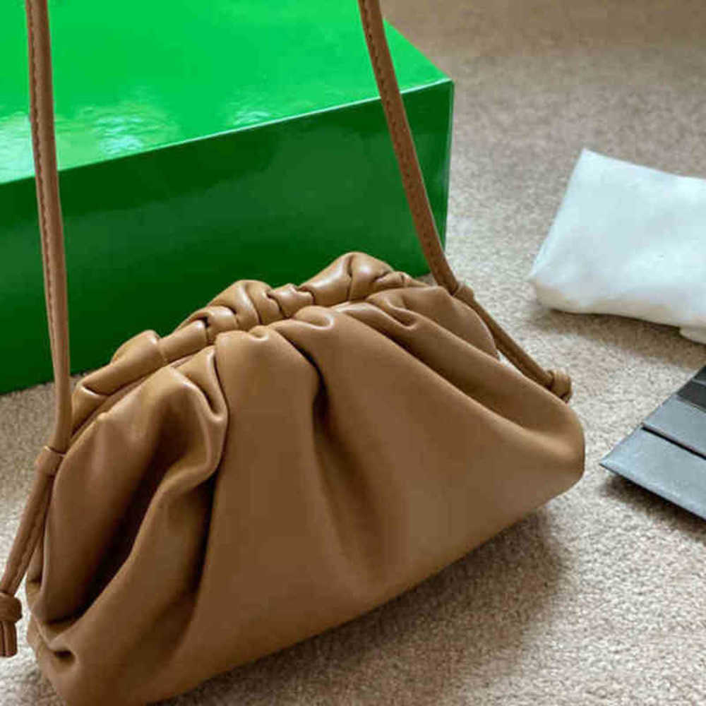 

Shoulder Bags Cute Cloud Shoulder Bags Women Gentle Handbag Leather Luxury Designer Brand Crossbody Female Purses 2201314, White