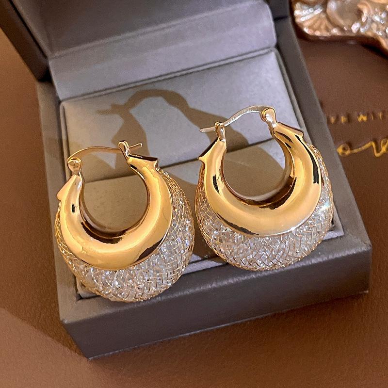 

Hoop Earrings UILZ Trendy Hollow Crystal For Women Luxury Gold Plated Copper Zircon Earring Fashion Jewelry Wedding Accessories