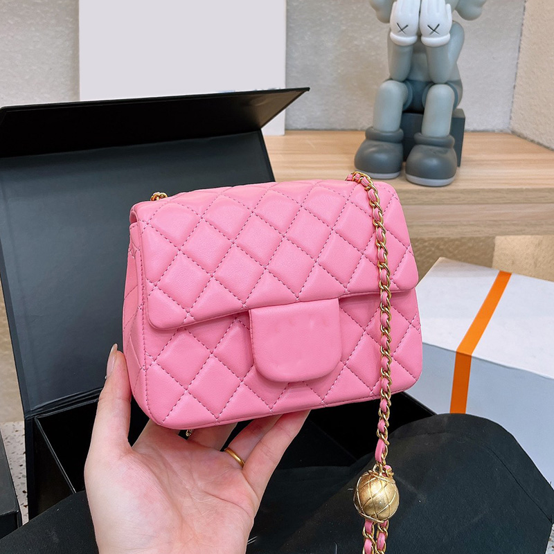 

17CM Classic Mini Flap Sqaure Quilted Bags With Pearl Crush Gold Ball Vanity Purse Diamond Lattice 9 Colors Outdoor Sacoche GHW Crossbody Shoulder Handbags For Women, Box