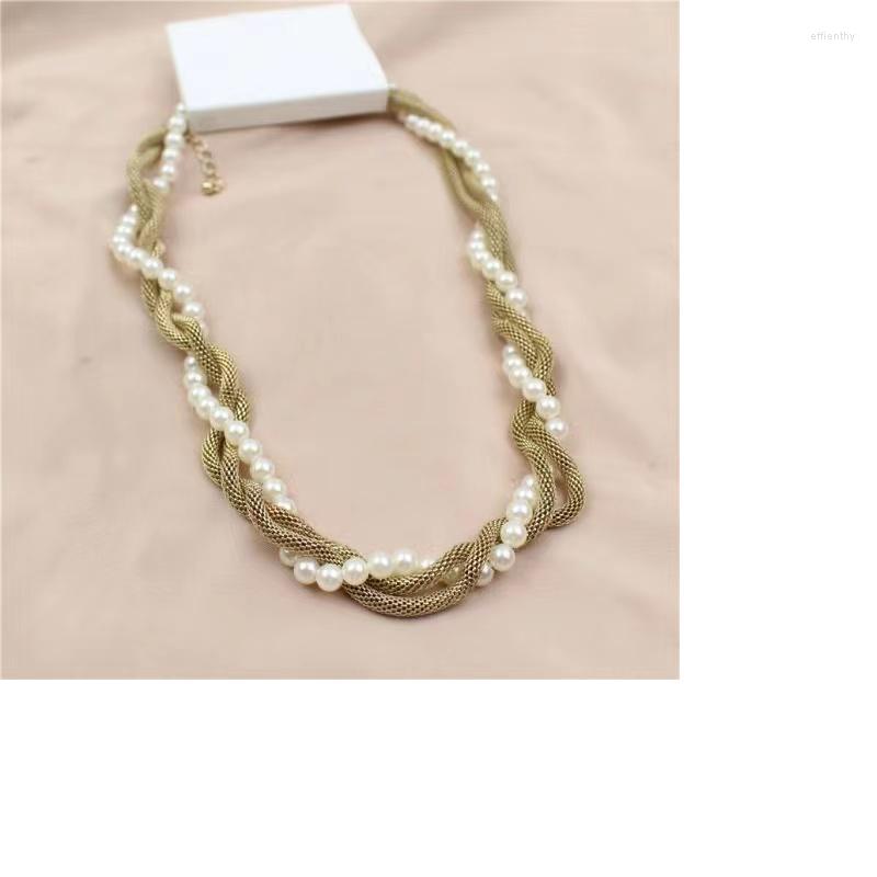 

Chains Style Necklace With Lace Wreath Acrylic Pearl Fashion Personality Female Clavicle Chain Accessories