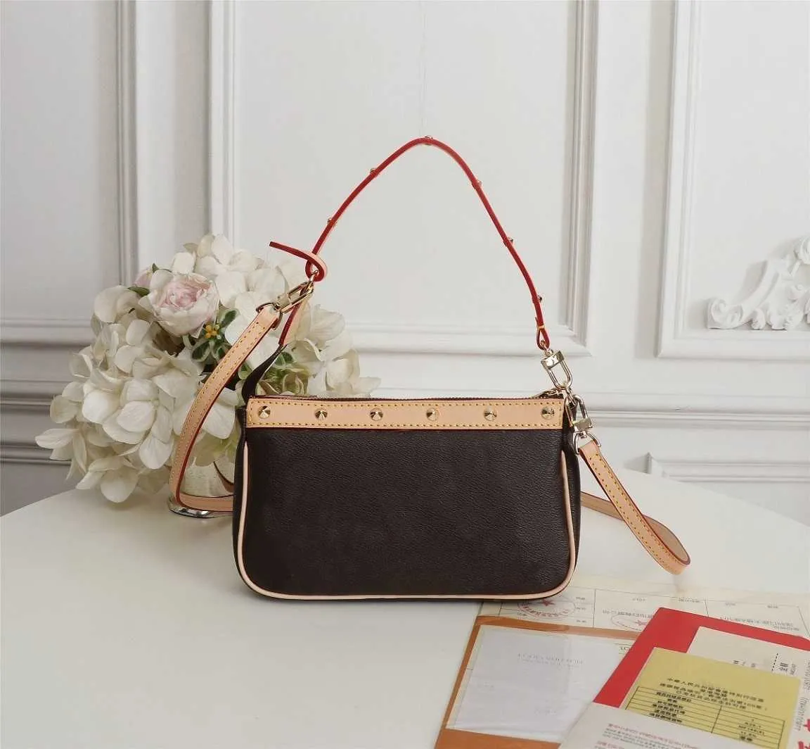 

2022 high quality Luxury designer shoulder bags classic leather handbag high quality ladies fashion bag two colors size 22cm, White