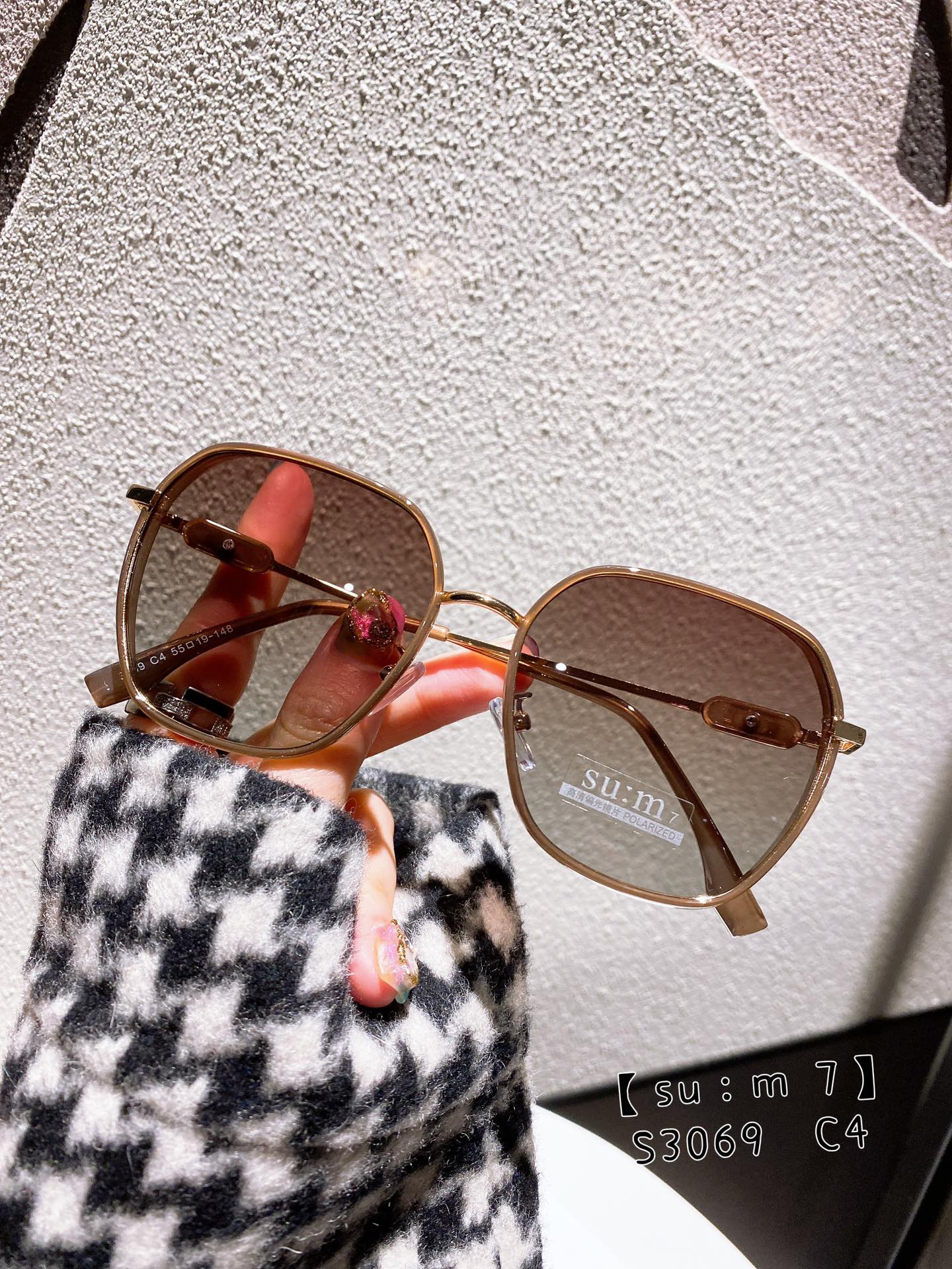 

Women's large frame polygon sunglasses Fashion personality sunglasses can be paired with prescription mirror sexy minimalist sunglasses Thick frame