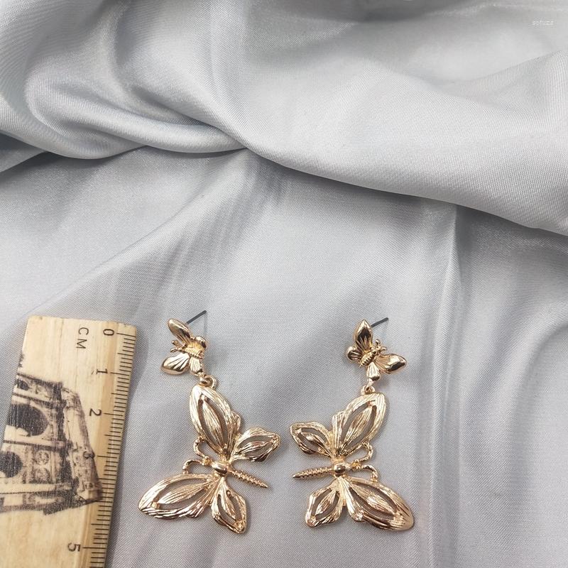

Stud Earrings 2023 Brincos Para As Mulheres Aros American Style Jewelry Personality Retro All Kinds Of Fresh Butterfly Female D4