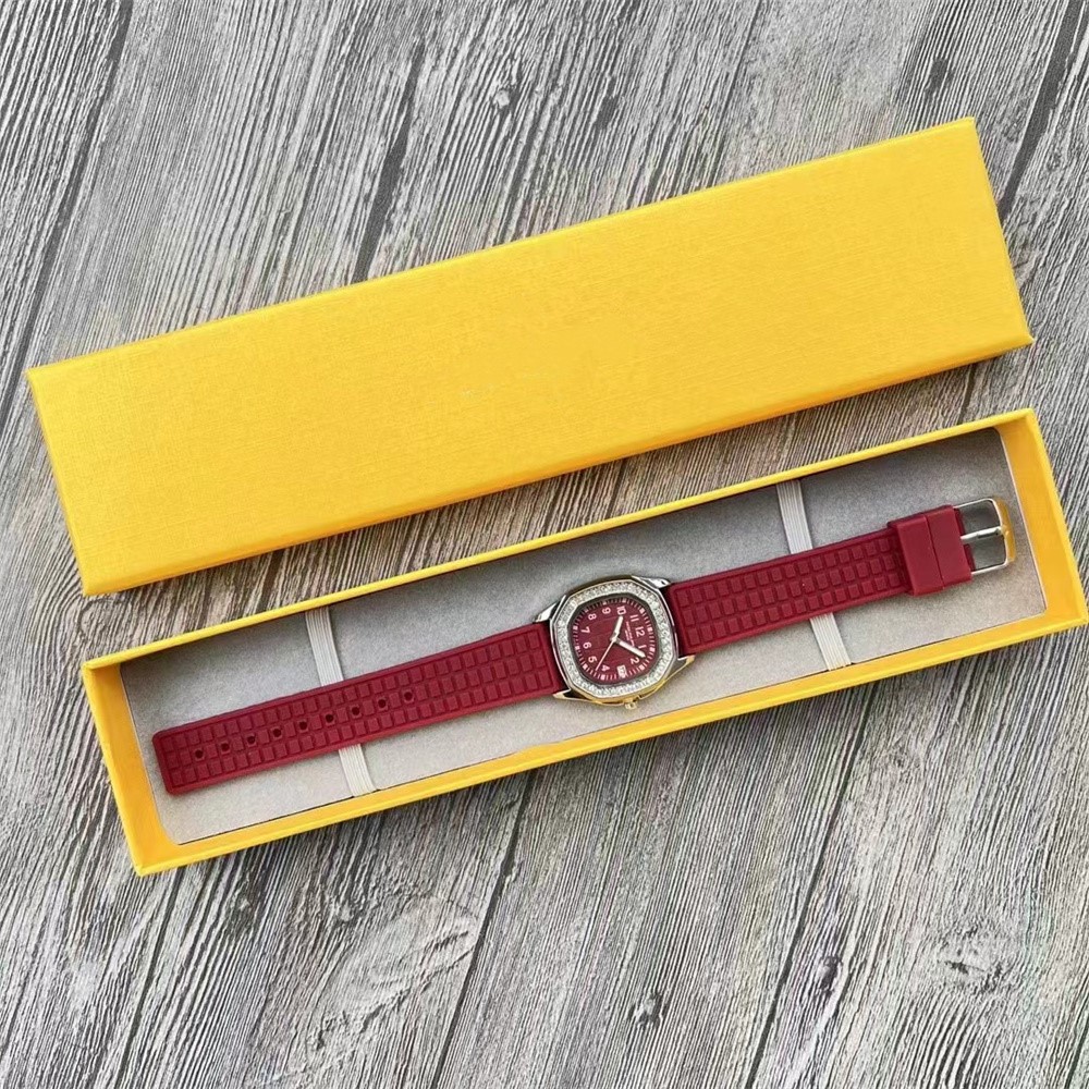 

Women Crystal Rhinestone Quartz Watches 36MM Woman Casual Sports Watch With Box Lady Wristcatches pak8, Green