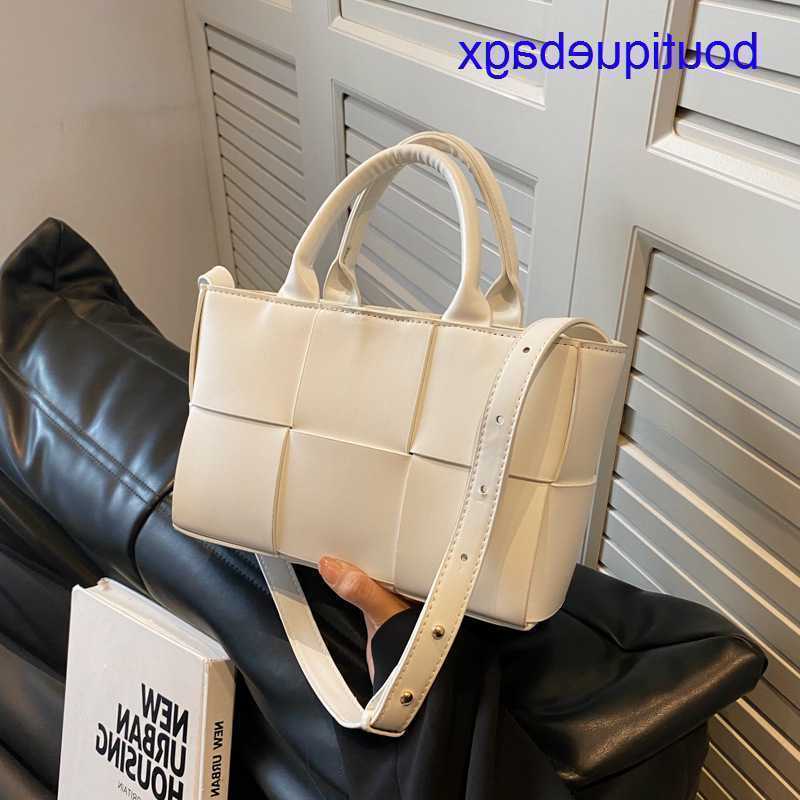 

Luxury Bottegss Venetss Arco Evening Bags online store 2023 new fashion Korean version bag spring texture large woven commuting to With logo XFZ8, Black7