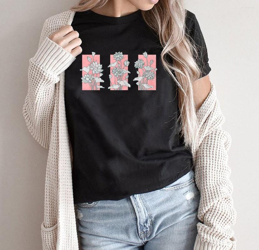 

Women' T Shirts Colorful Lotus Flower T-Shirt Wildflowers Botanical Shirt Plant Ladie Gift Women Trendy Casual Harajuku Style Vintage Top, Gray