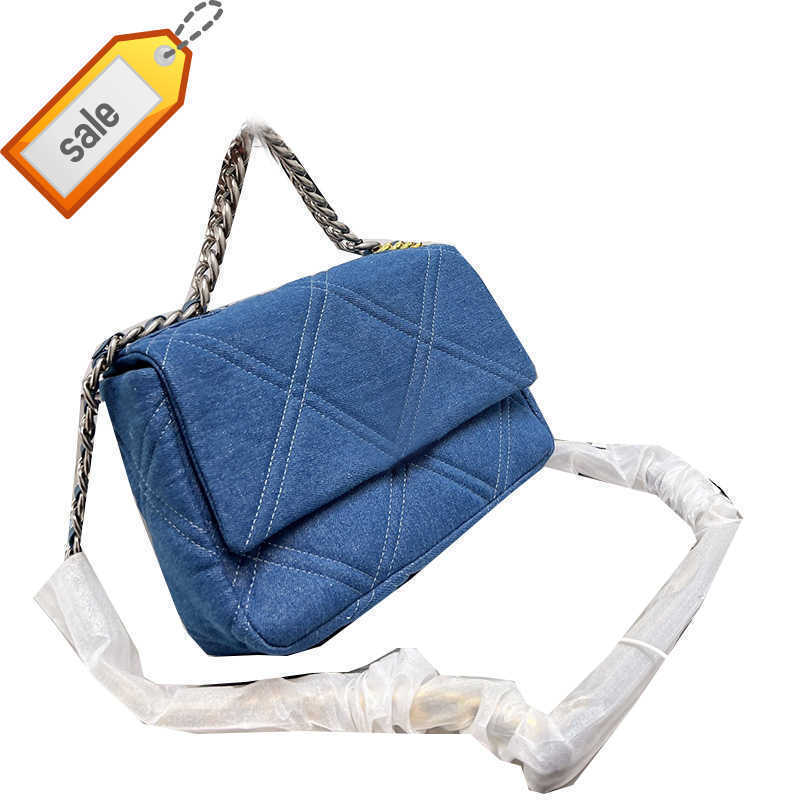 

Luxury Women's Brand Designers Shoulder Bags Fashion Denim Two-tone Clamshell Envelope Wrapped Gold/silver Hardware Chain Portable Crossbody Bag Factory sales