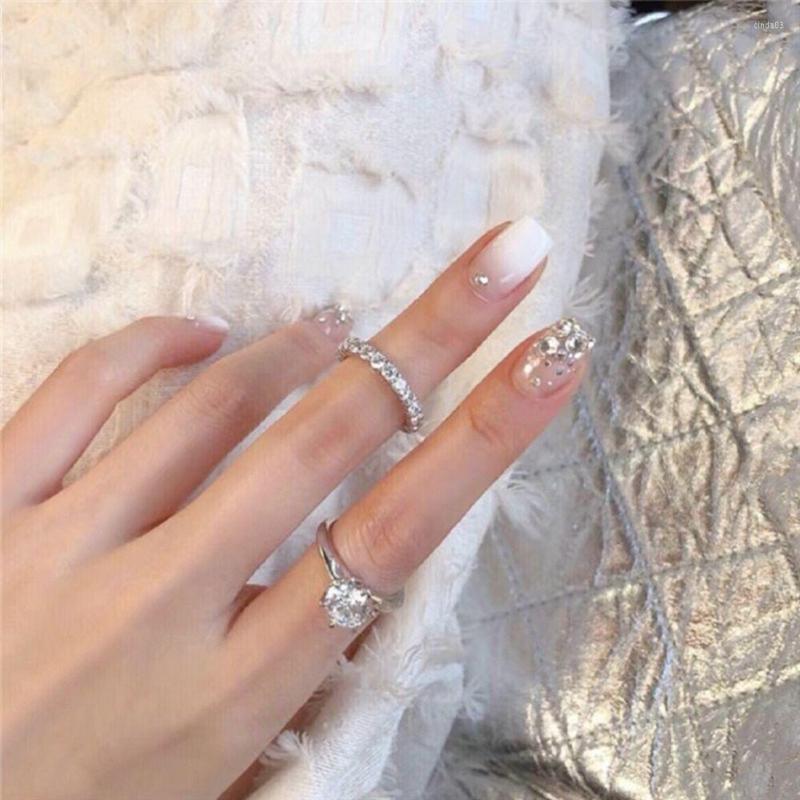 

False Nails 24Pcs Milky White Gradient Glitter Sequins Short Round/Square Head With Rhinestones Wearable Full Cover Press On Nai, Only fake nails