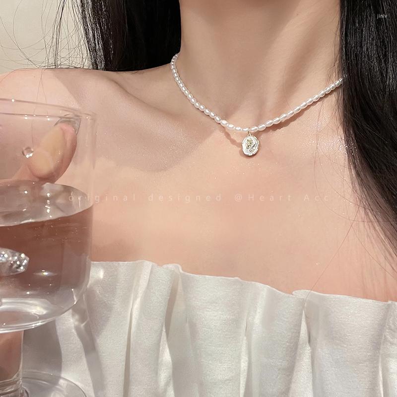 

Choker Korea Style Fashion Pearl Necklace For Women Cute Beaded Chain Dainty Golden Rose Pendant Jewelry 2023 Collar