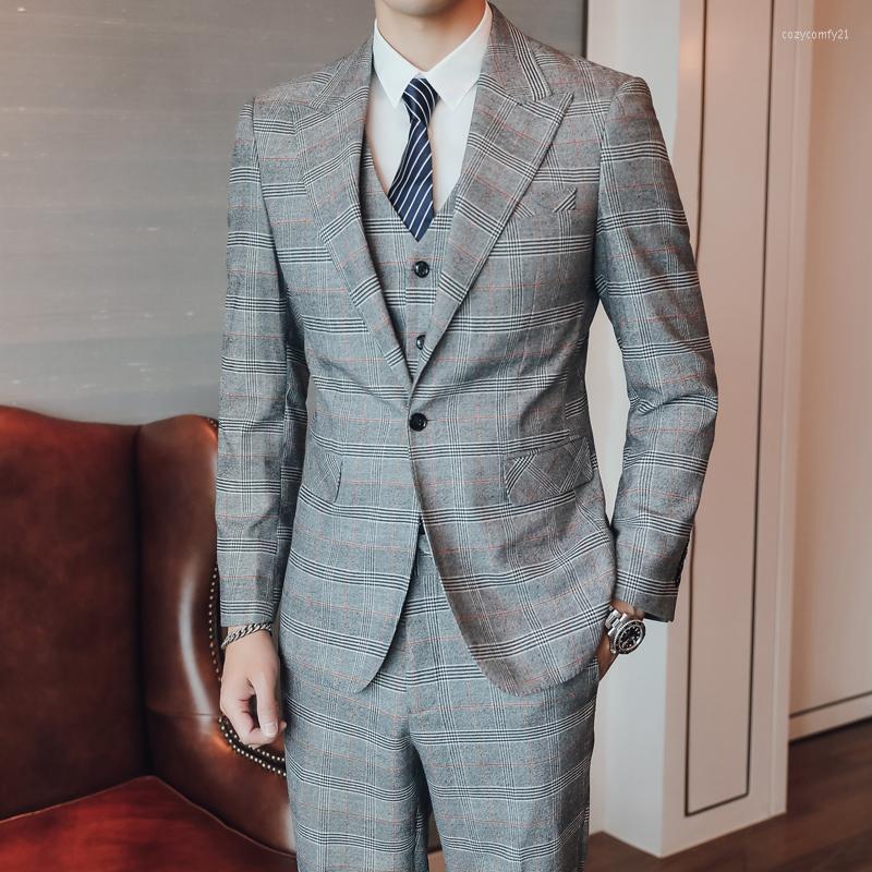 

Men's Suits 2023 Handsome Men Suit Business Casual Plaid Stripe Pattern Three-piece Wedding Man's Dress, Light grey