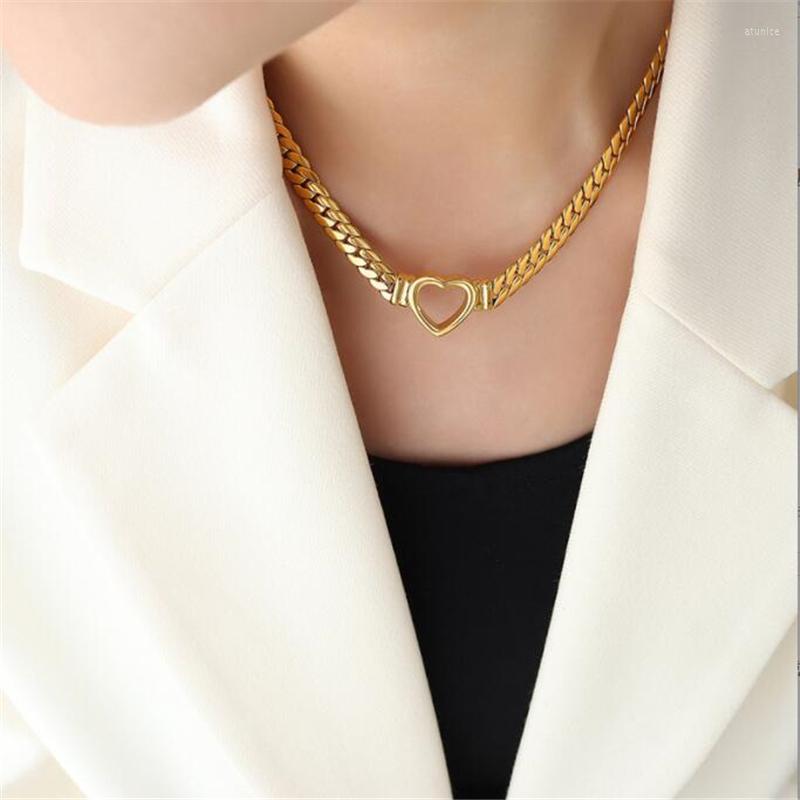 

Pendant Necklaces Punk Gold Color Plated Titanium Steel Heart Necklace For Women Personality Exaggerated Cuban Chain Fashion Jewelry