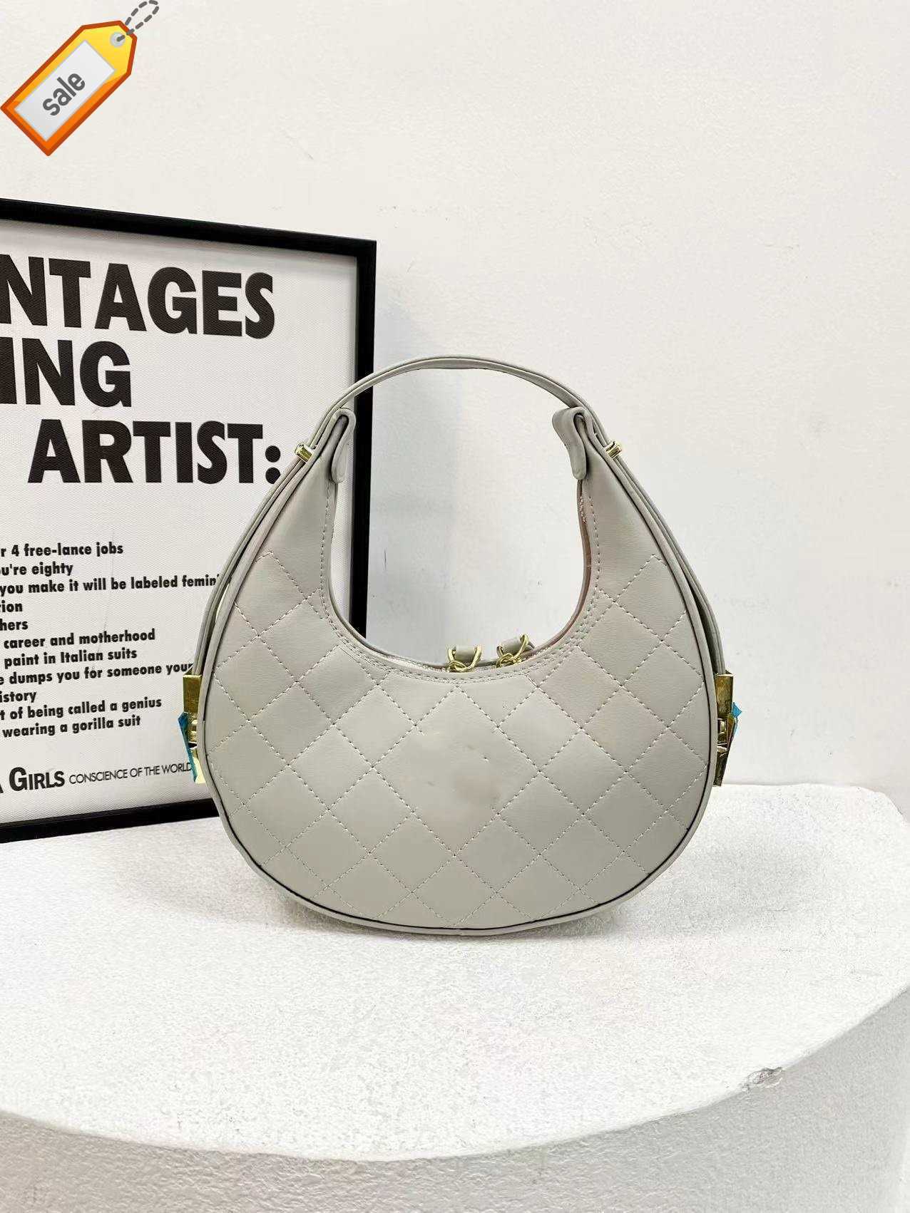 

Luxurys Women's Brand Designer Shoulder Bag 2023 New Women Fashion Brand Multi-functional Portable Crescent Bag Gift Box Packaging Factory Direct Sale