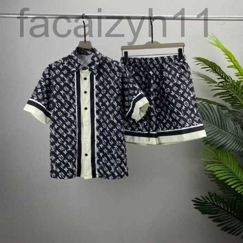 

designer Men's Plus Tees Polos 2023 Summer New Fashion Crew Neck T shirt Cotton Short Sleeve Shirt Hawaiian Beach Print Shorts sports suit L5NA