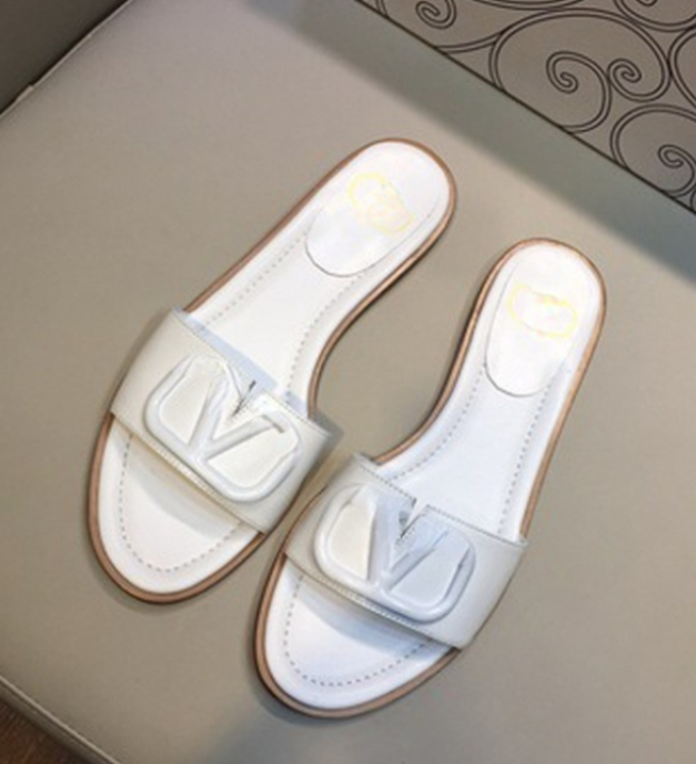 

European and American women's metal outdoor slippers all match rhinester leather open toe flat sandals wholesale, Aspic