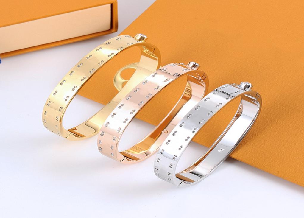 

New High Quality Designer Design Men and Women Bangle Stainless Steel Couple Bracelets Fashion Jewelry Holiday Gifts5693073