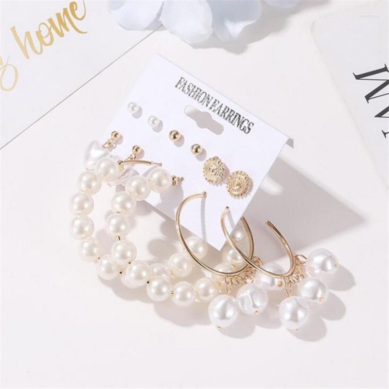 

Necklace Earrings Set 2023 Style Round Heart Shape Pearl Beads Charms Hollow Loop Dangle Button Women Stud Earring Jewelry, Picture shown