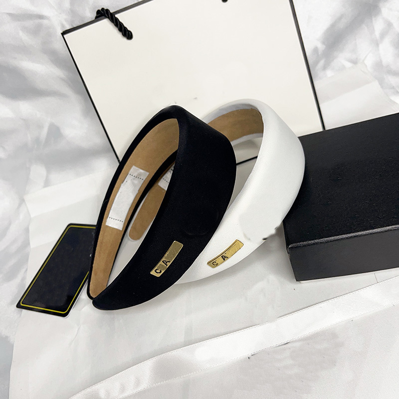 

Designer Letters Print Headband Women Girl Wide Edge Simple Retro Geometric Hair Hoop Small Sweet Wind Luxury Headwrap Accessories