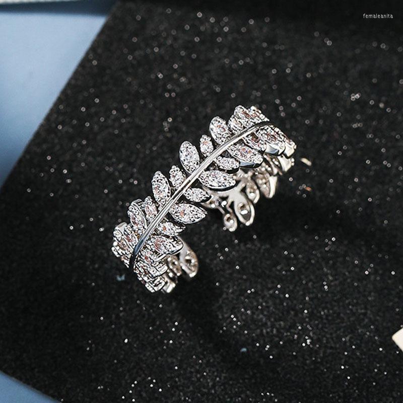 

Wedding Rings Uilz Classic Female White Leaf Zircon Stone Open Adjustable Ring Charm Silver Color Engagement Crystal For Women