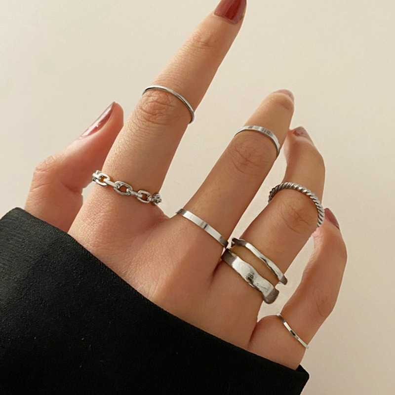 

Band Rings Black Punk Ring Simple Design Vintage Gold Silver Color Joint Rings Sets for Women Jewelry Ring G230317