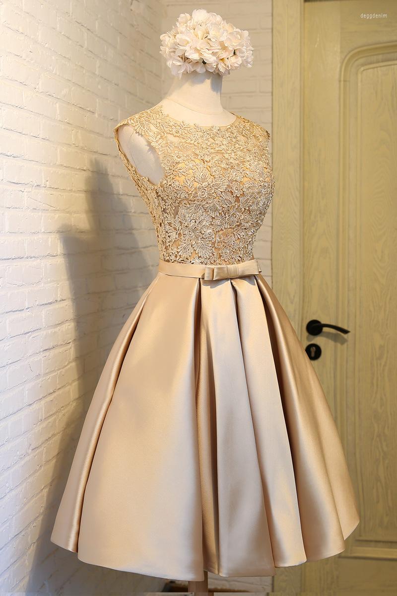 

Party Dresses Beauty Emily Short Golden Bridesmaid Dress 2023 Lace Beads A-line Knee Length Formal Ruched Prom Reflective