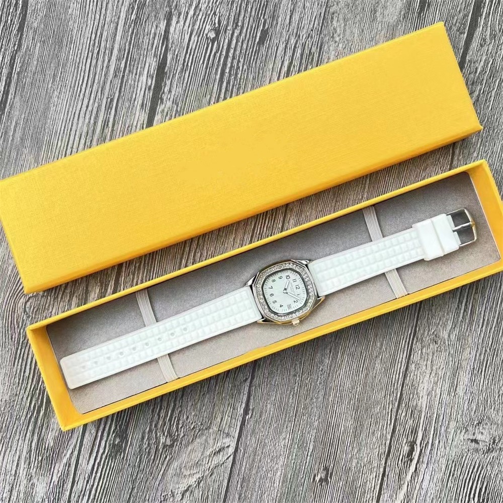 

With Box White Dial Fashion Women Watch Rhinestone Quartz Clock 36MM Women Casual Rubber Strap Sports Watch pk5, Green