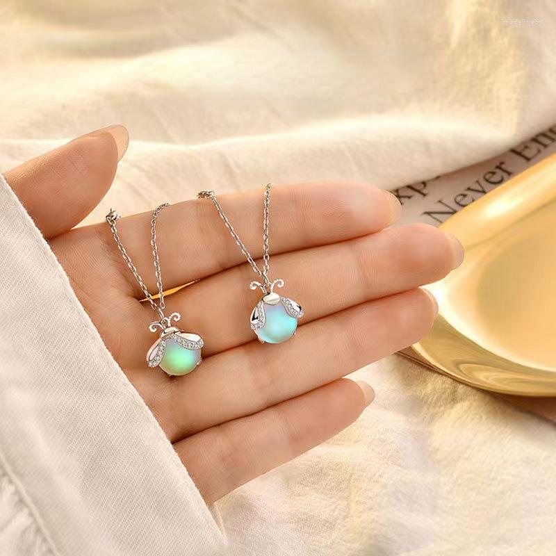 

Chains Firefly Necklace Women's Trend Cool Style Design Sense Moonstone Pendant Chain Gift Anniversary Friendship Accessories