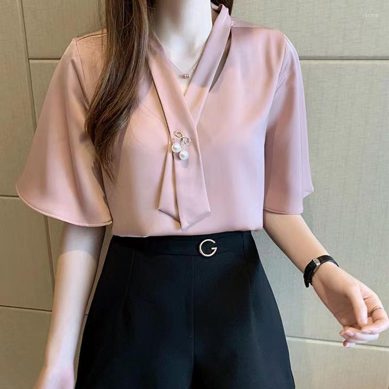 

Women's T Shirts Brooch Design Office Lady Solid Color Chiffon Shirt Female Trumpet Short-sleeved Summer Korean Version Loose V-neck T-shirt, Beige