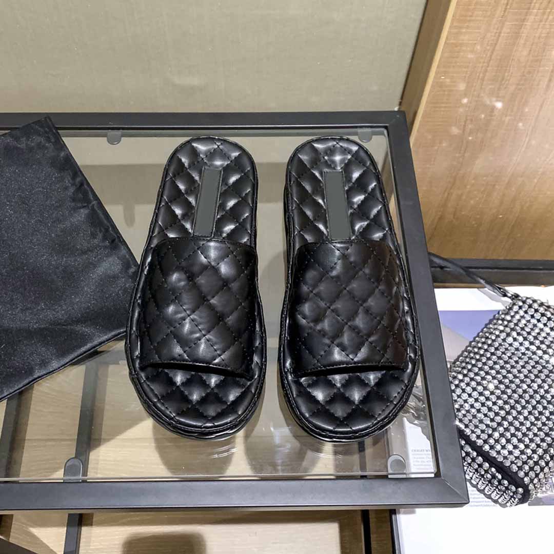 

Slippers Designer Letter Embroidery Flat Sandals Diamond Pattern Flip Flops High Waterproof Platform, White