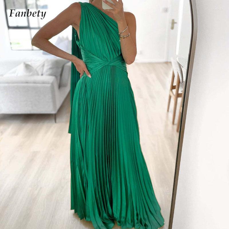 

Casual Dresses Sexy One Shoulder Folds Solid Long Dress Women Elegant Skew Collar Bohe Party Fashion Sleeveless Backless Waist Maxi, 01 green