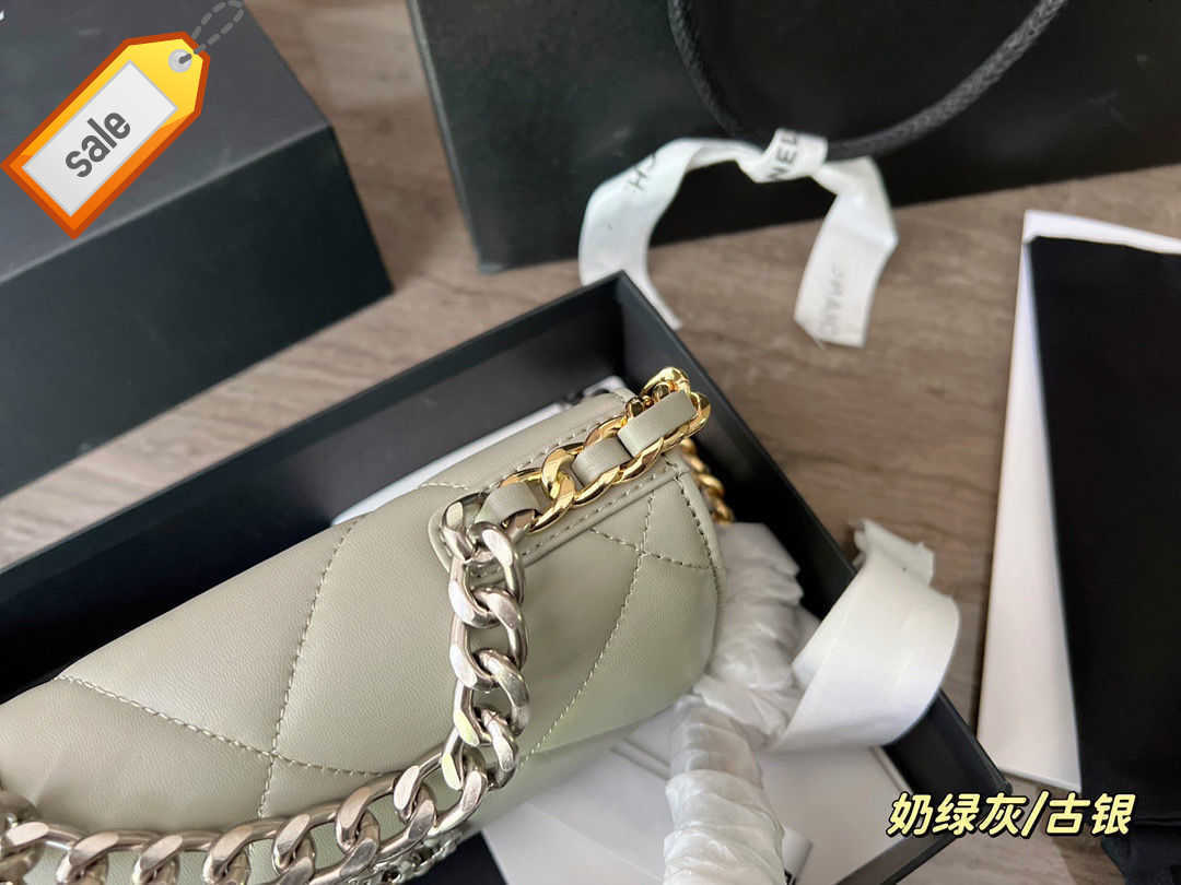 

Luxury Women's Brand Designers Single Shoulder Bags Fashion Matching Diamond-shaped Tri-color Chain Crossbody Bag Texture Sheep Leather Bag Factory Direct Sales, Milk green grey