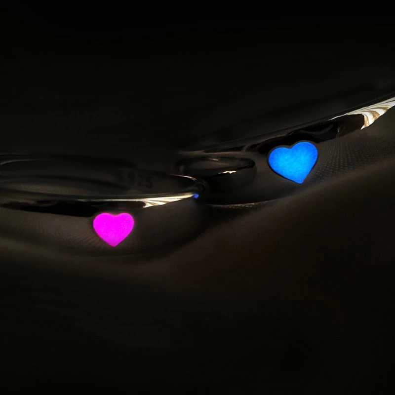 

Band Rings Glow In Dark Ring Luminous Blue Pink Light Love Heart Ring Couples Egirls Silver Color Jewelry Adjustable Size New Fashion Rings G230317
