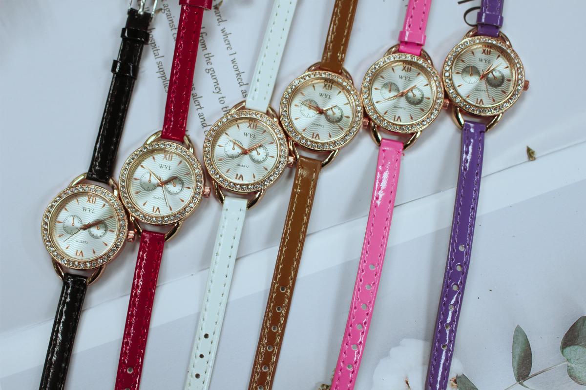 

Wristwatches Women Watches 2023 Luxury Diamond Rose Gold Ladies Wrist Magnetic Bracelet Watch For Female Clock Relogio Feminino, Brown