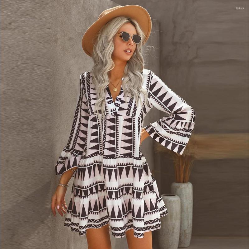 

Casual Dresses Spring And Autumn European American Large Size Loose Dress Hedging Deep V Fashion Printed Knee-Length Skirt, Black