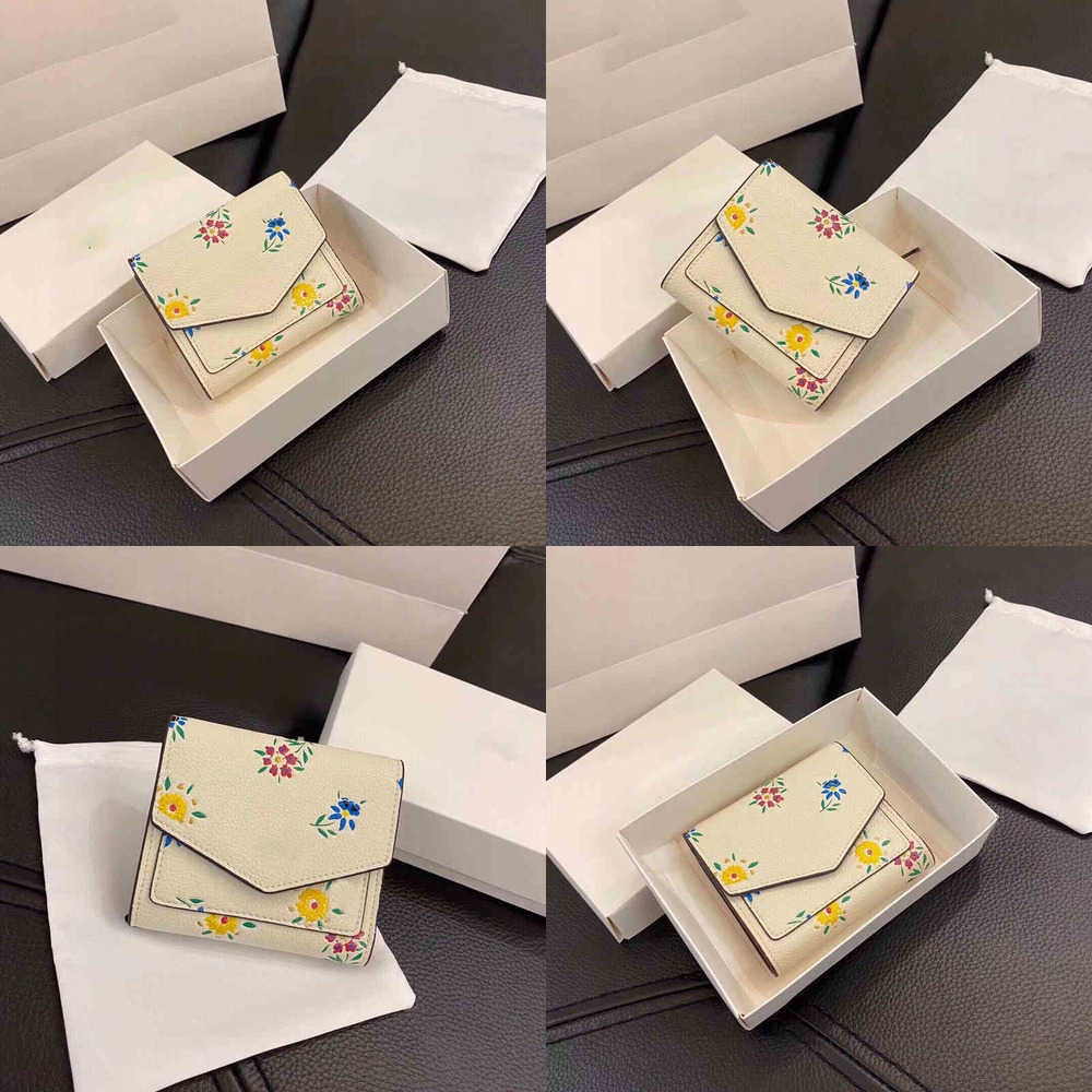 

three fold wallets Leather purse Designer bags card holder Women Short Printing flower Folding card holders Buckle Classic Female Purses 220902, Beige