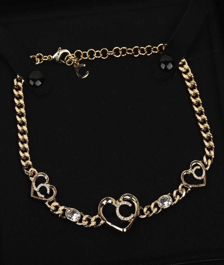 

2023 Luxury quality charm pendant necklace with sparkly diamond three pcs heart shape have box stamp PS7443A7060423